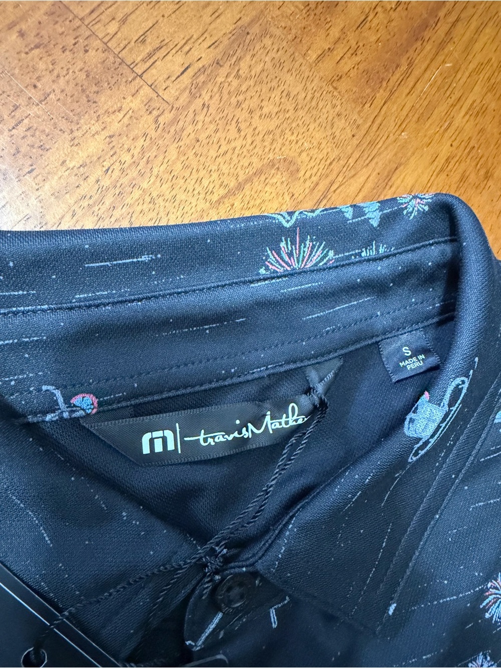 Brand New Travis Mathew CANADA Lake Break Polo Shirt Men’s Size Small MSRP $120 - Picture 6 of 10